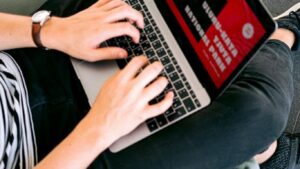 Why blogging nowadays is trending to the Students?